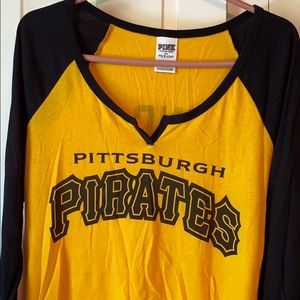 PINK Pittsburgh Pirates tee 🖤⚾️💛